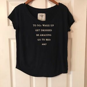 Abercrombie & Fitch women’s tee shirt navy blue M